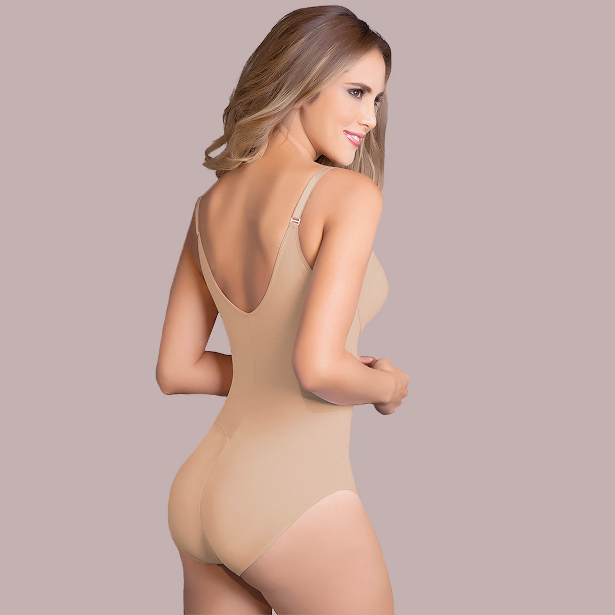 BODY PANTY CON MEDIO ESCOTE EN ESPALDA