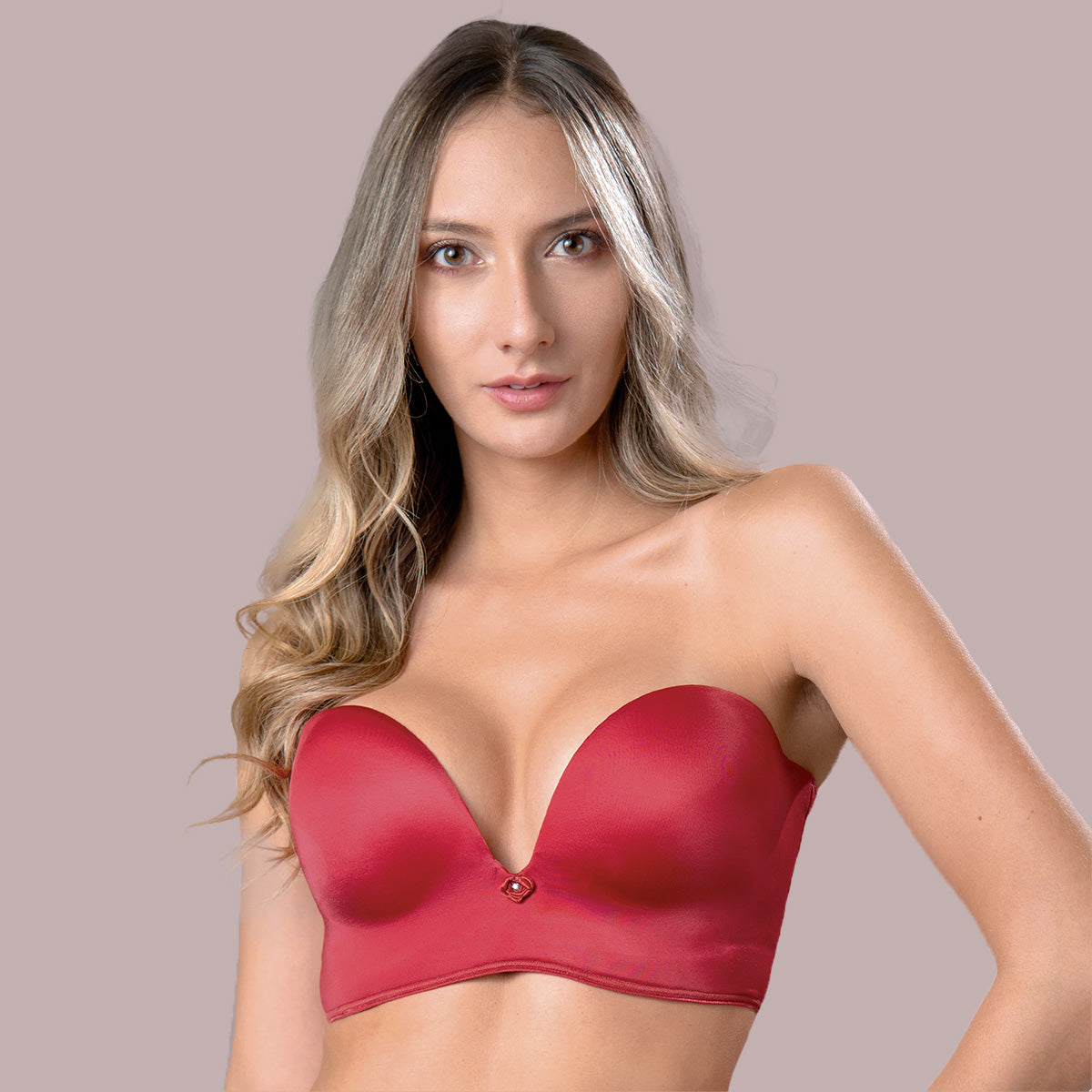 BRASSIER CON ESCOTE PROFUNDO